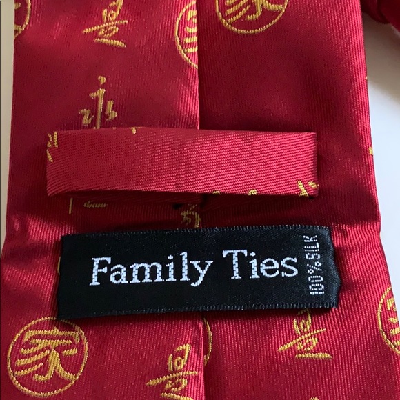 Family Ties 100% Silk Tie - Picture 10 of 11
